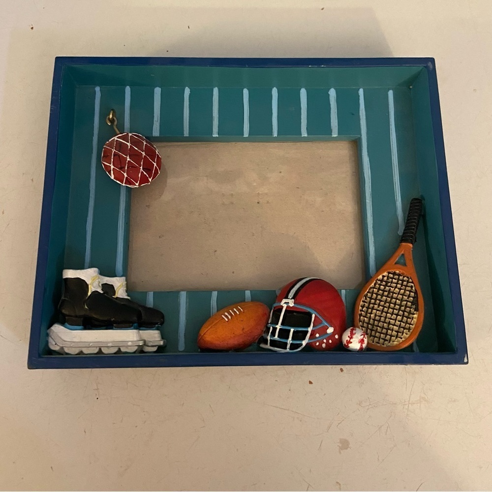 🛍️3/$30 Sports  themed 3D‎ photo picture frame